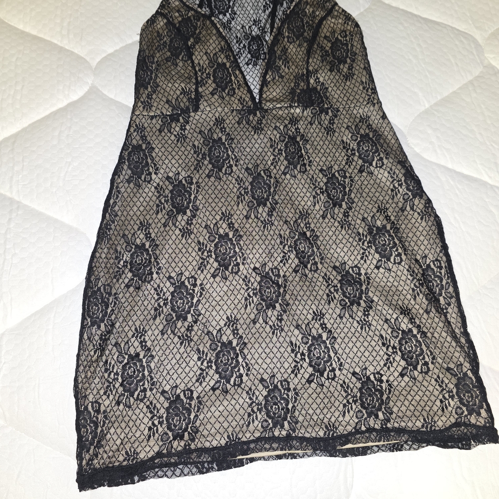 Elegant Black Lace Nightgown